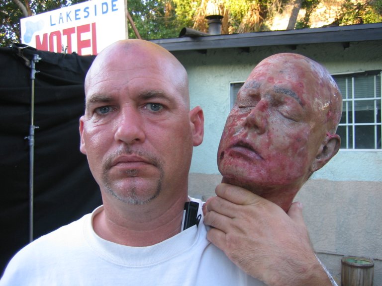 Фото - Troy DeWalt: 768x576 / 80 Кб