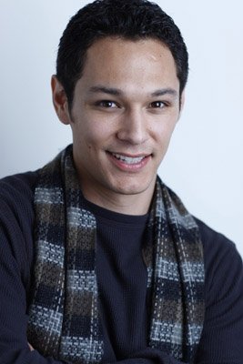 Фото - Michael Esparza: 267x400 / 22 Кб