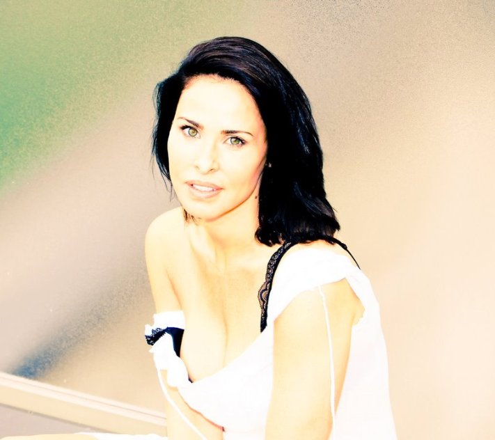 Фото - Sophie Gendron: 711x632 / 52 Кб