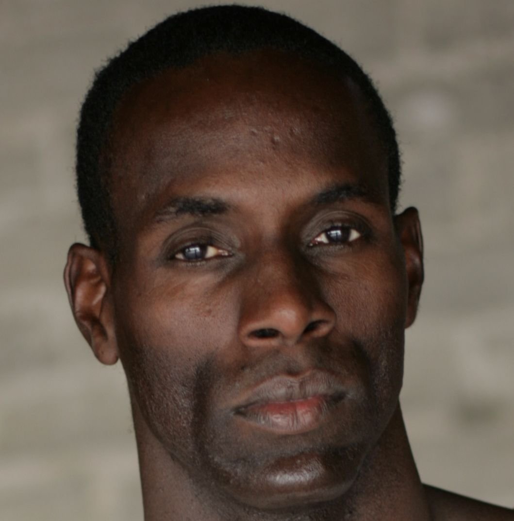 Фото - Lanre Idewu: 1059x1073 / 83 Кб