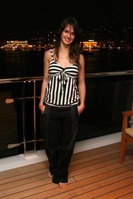 Фото - Дженнифер Декер: 267x400 / 23 Кб