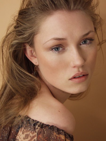 Фото - Клэр Грант: 450x600 / 43 Кб