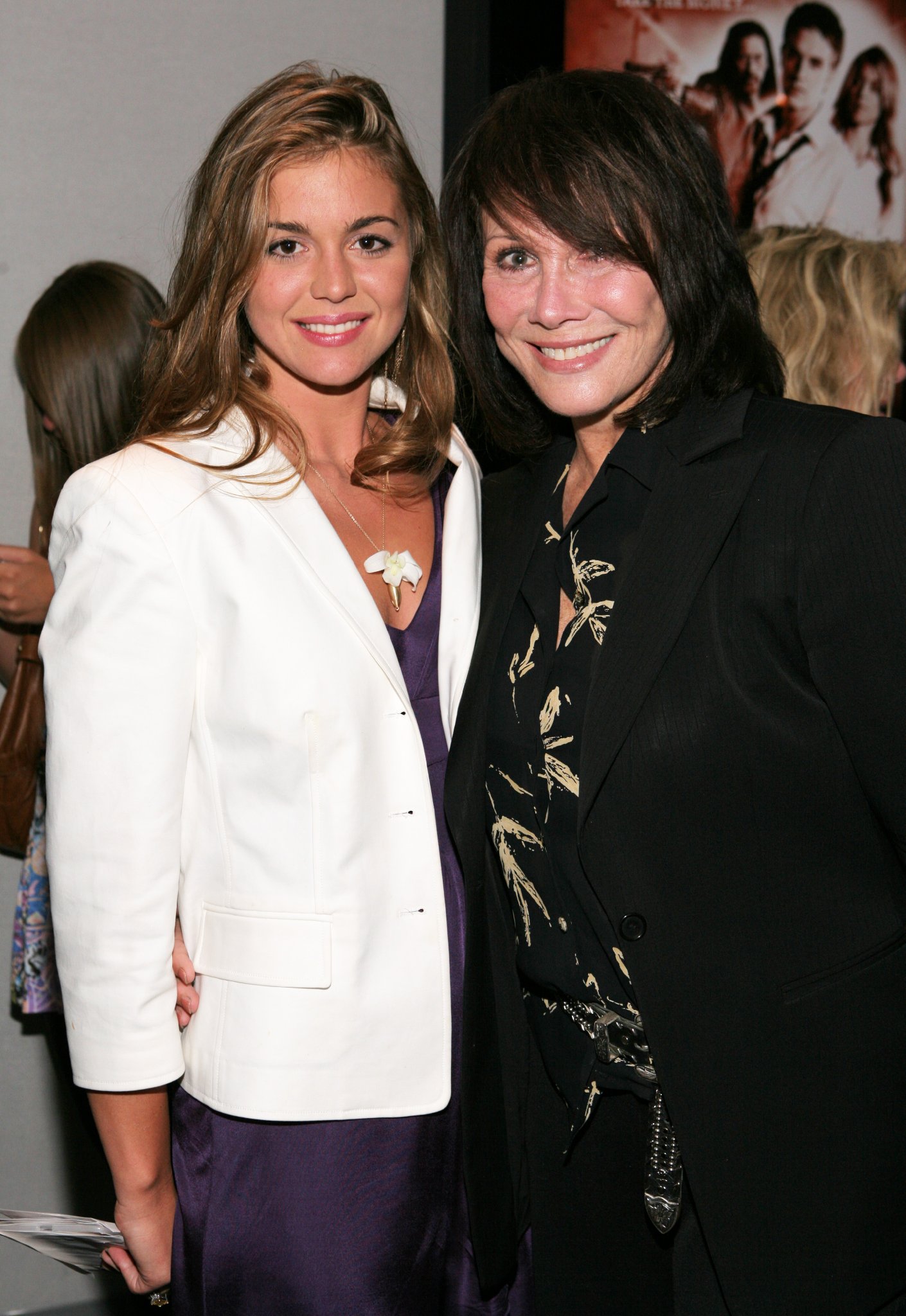 Фото - Саманта Локвуд: 1410x2048 / 368 Кб