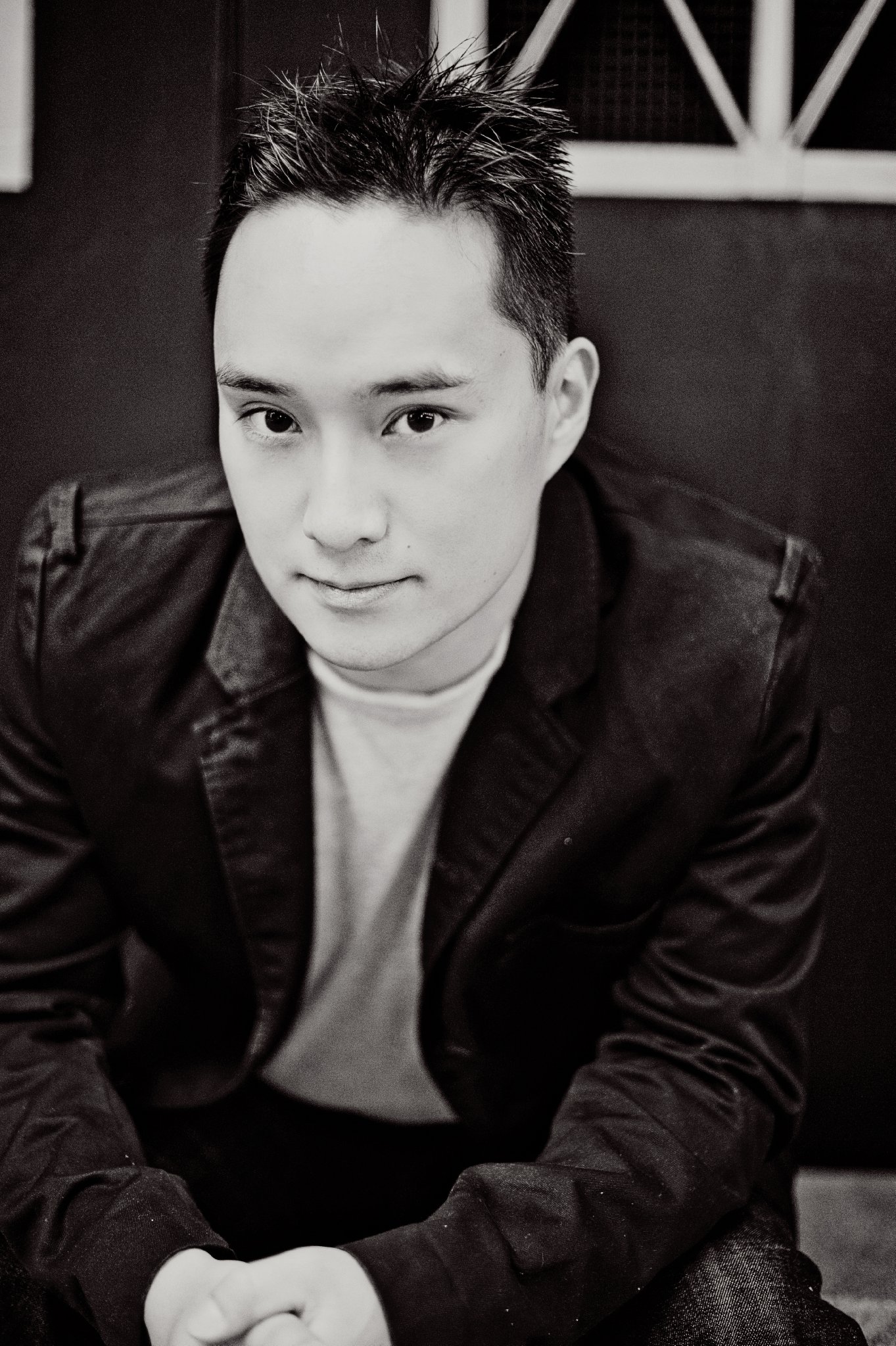 Фото - Aaron Au: 1363x2048 / 543 Кб