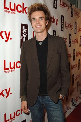 Фото - Тайлер Хилтон: 266x400 / 26 Кб