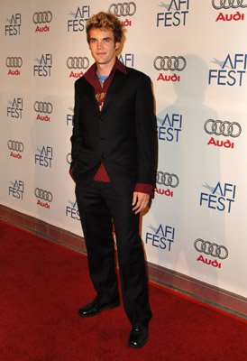 Фото - Тайлер Хилтон: 274x400 / 26 Кб