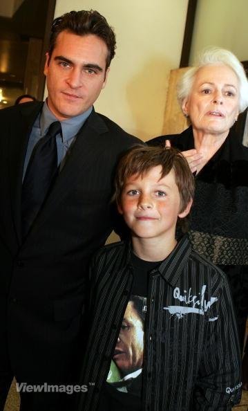 Фото - Ридж Кэнайп: 359x594 / 38 Кб