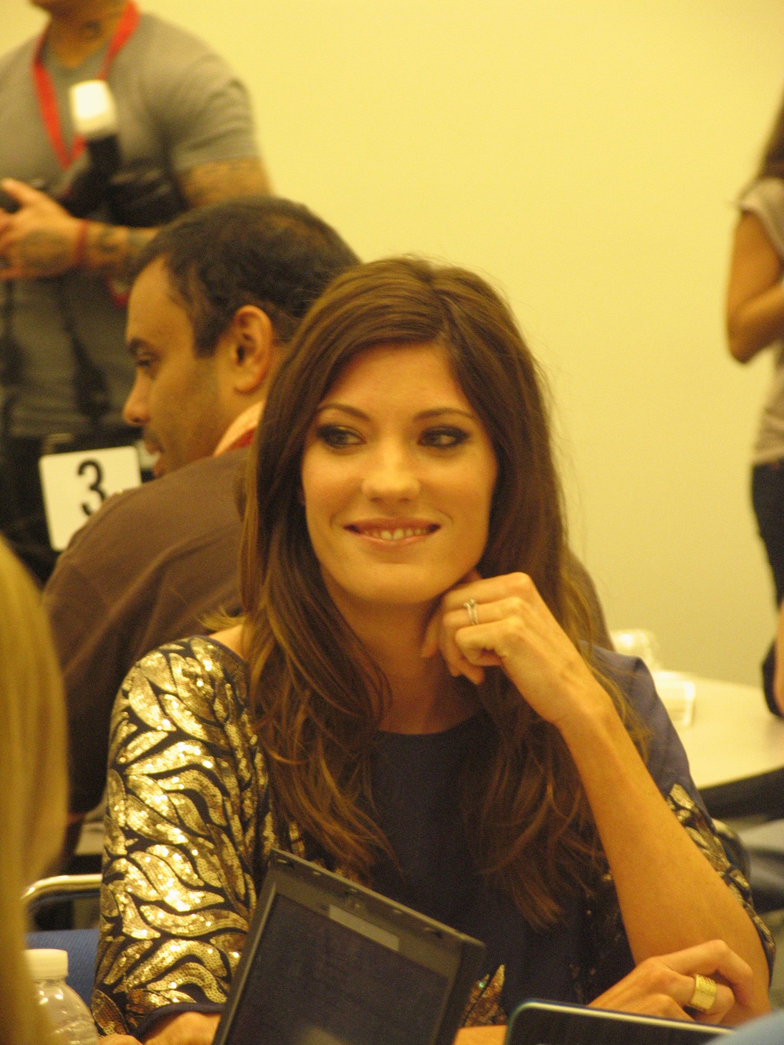 Фото - Дженнифер Карпентер: 1536x2048 / 614 Кб