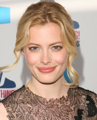 Фото - Гиллиан Джейкобс: 323x400 / 29 Кб