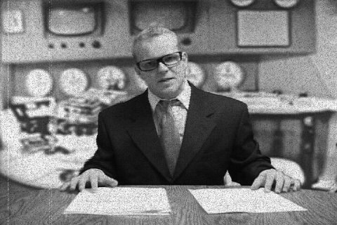 Фото - Джей Гейтс: 480x320 / 47 Кб