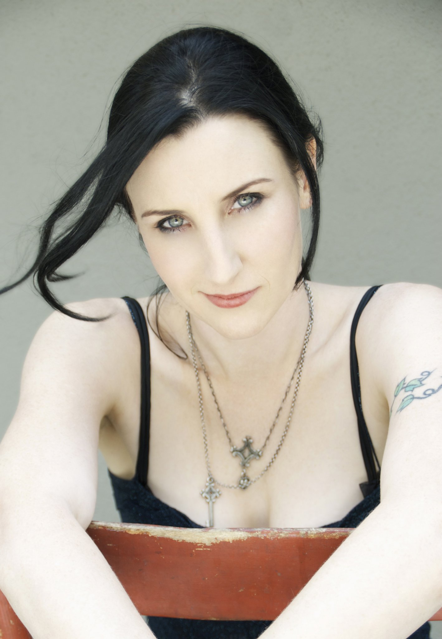 Фото - Megan Franich: 1419x2048 / 226 Кб