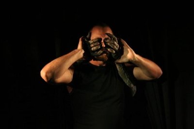 Фото - Крис Адлер: 400x267 / 9 Кб