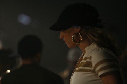 Фото - Julie 'Jules' Urich: 426x284 / 10 Кб