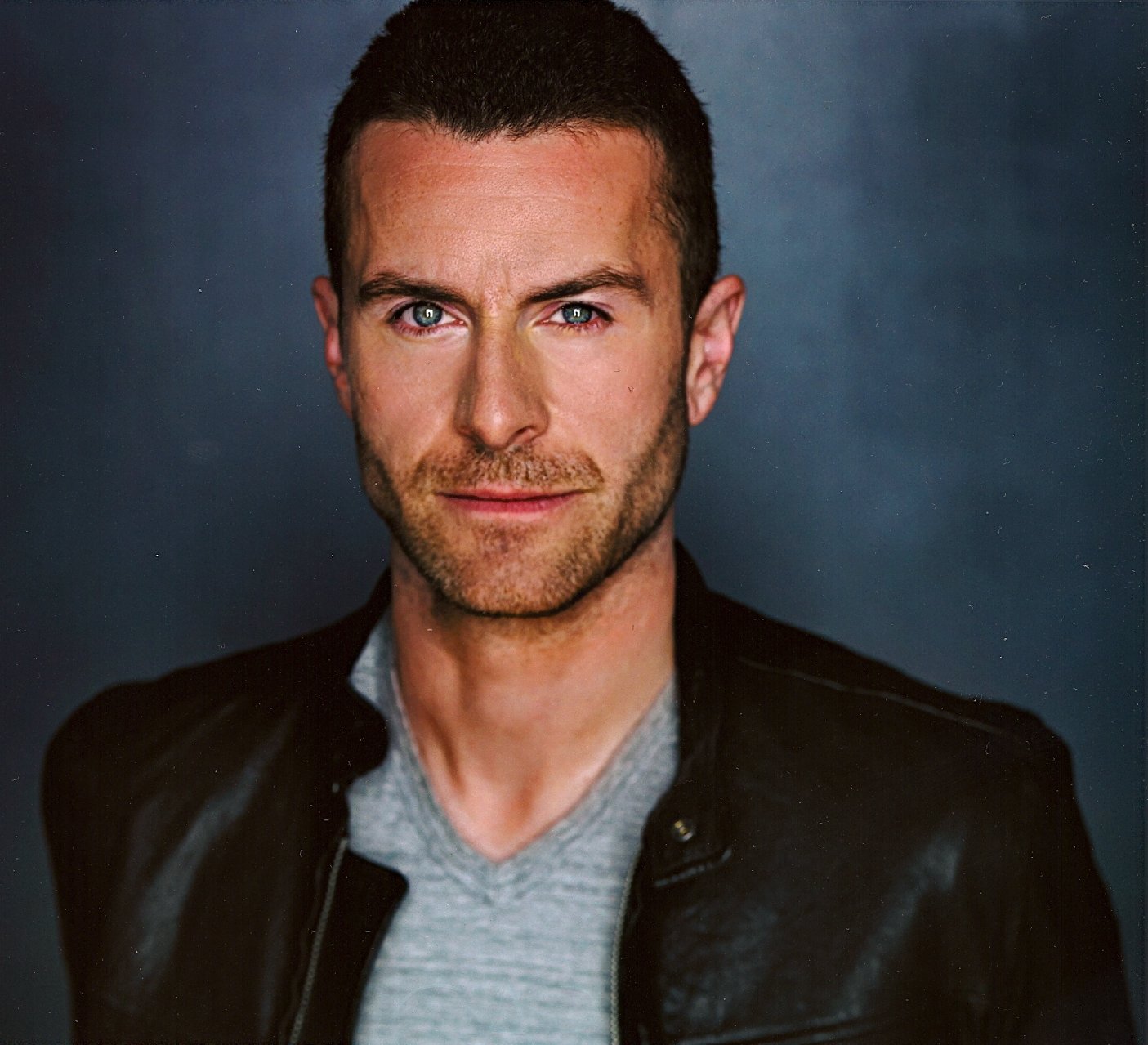 Фото - Кертис Карраваджо: 1405x1279 / 222 Кб