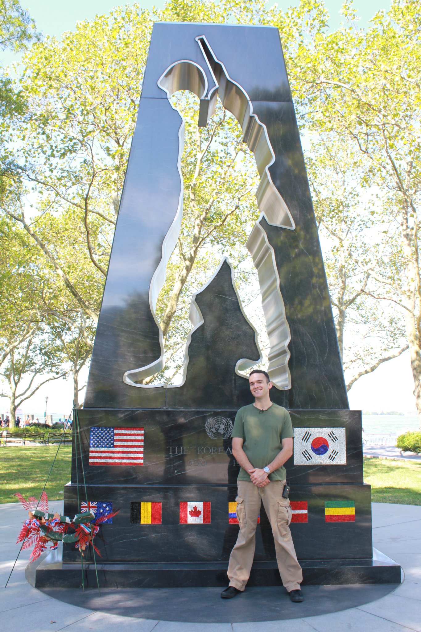 Фото - Conor Timmis: 1365x2048 / 657 Кб