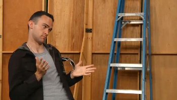 Фото - Conor Timmis: 350x197 / 16 Кб