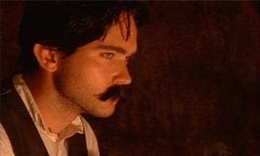 Фото - Conor Timmis: 240x144 / 7 Кб