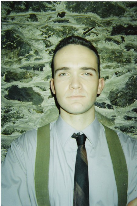 Фото - Conor Timmis: 450x676 / 70 Кб