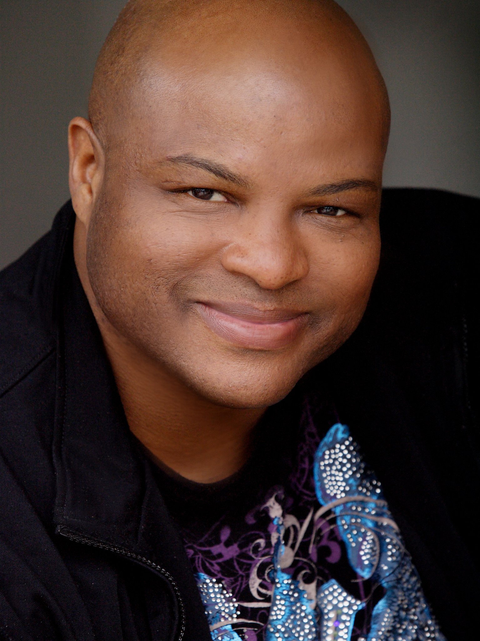 Фото - Майкл Бисли: 1535x2048 / 473 Кб