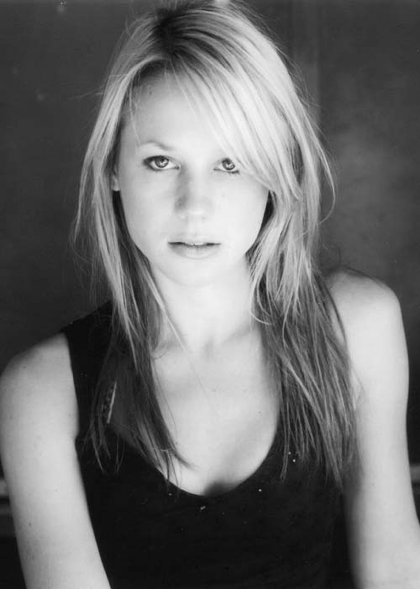 Фото - Кристен Хагер: 1463x2048 / 195 Кб