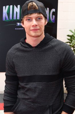 Фото - Хантер Пэрриш: 263x400 / 22 Кб