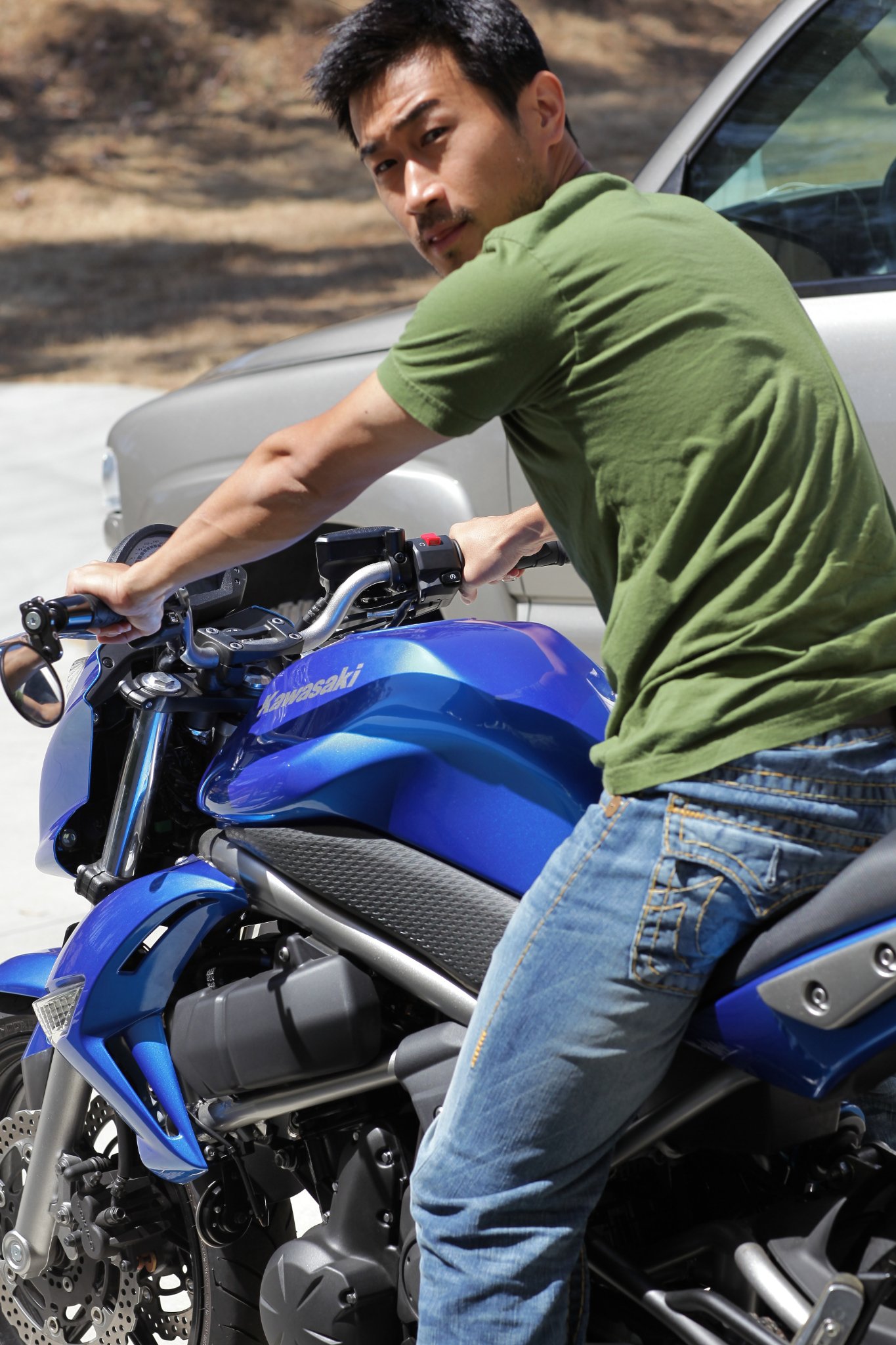 Фото - Josiah D. Lee: 1365x2048 / 396 Кб