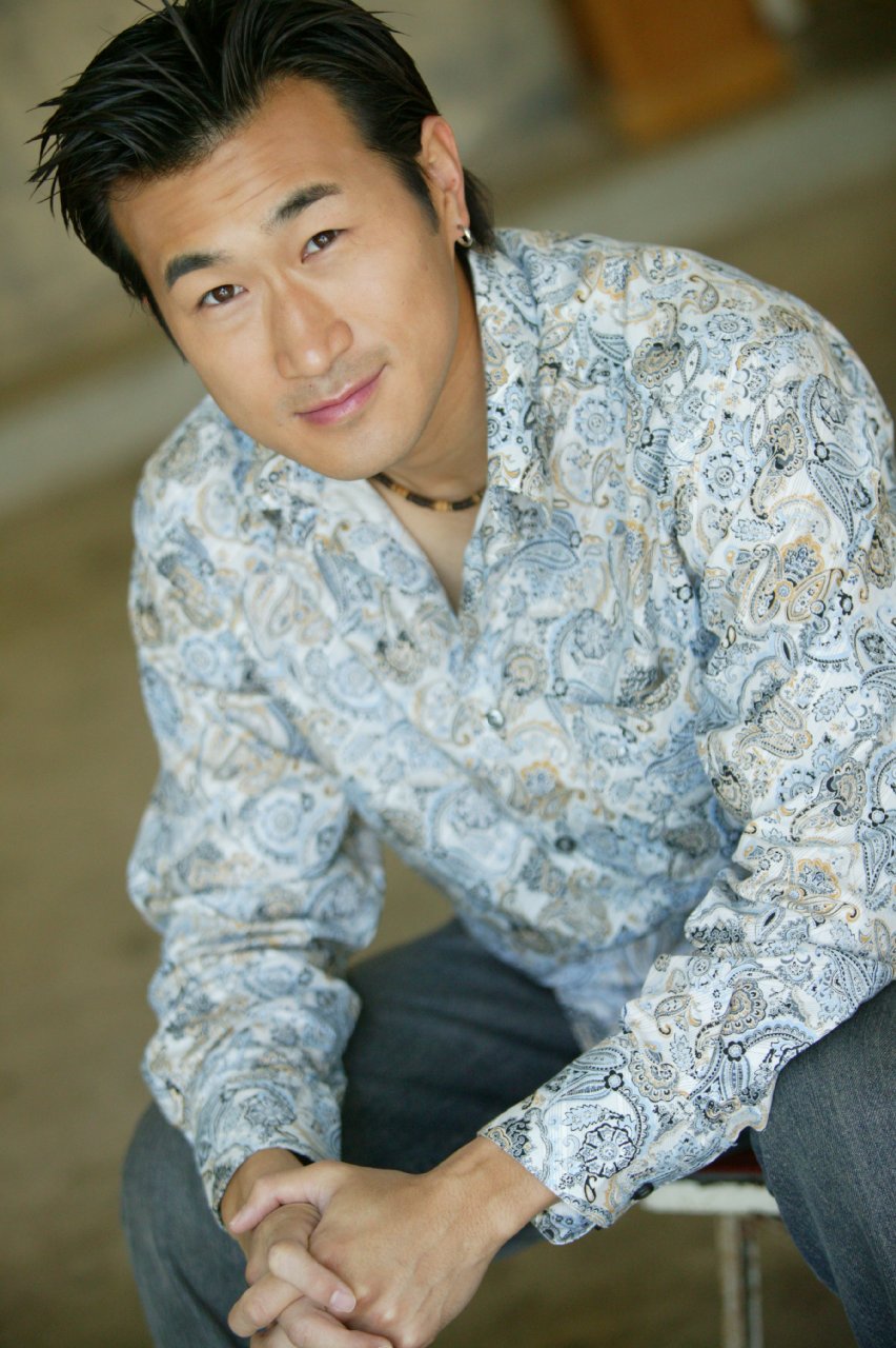 Фото - Josiah D. Lee: 852x1280 / 192 Кб