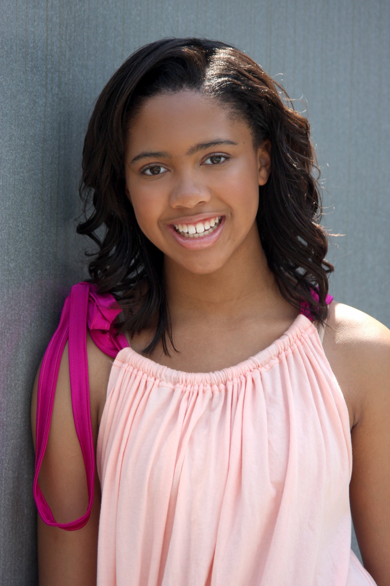 Фото - Maya N. Blake: 1365x2048 / 314 Кб