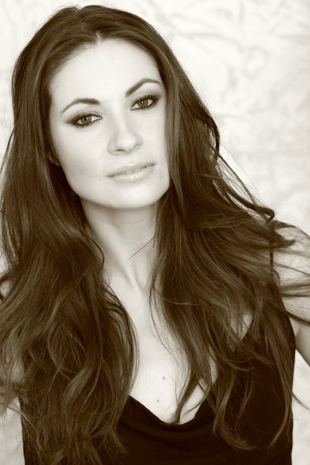 Фото - Лора Койович: 450x675 / 56 Кб