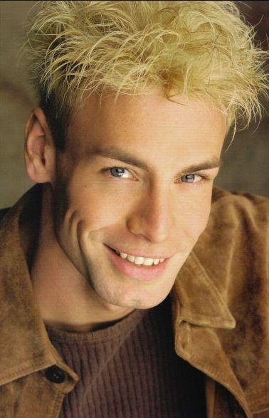 Фото - Murray SawChuck: 378x587 / 47 Кб