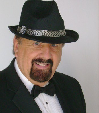 Фото - Джон Роберт: 348x397 / 22 Кб