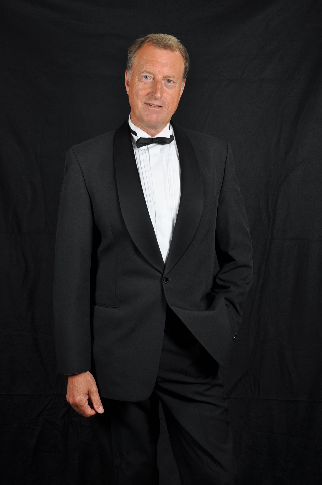 Фото - Дэвид Фрост: 1360x2048 / 229 Кб