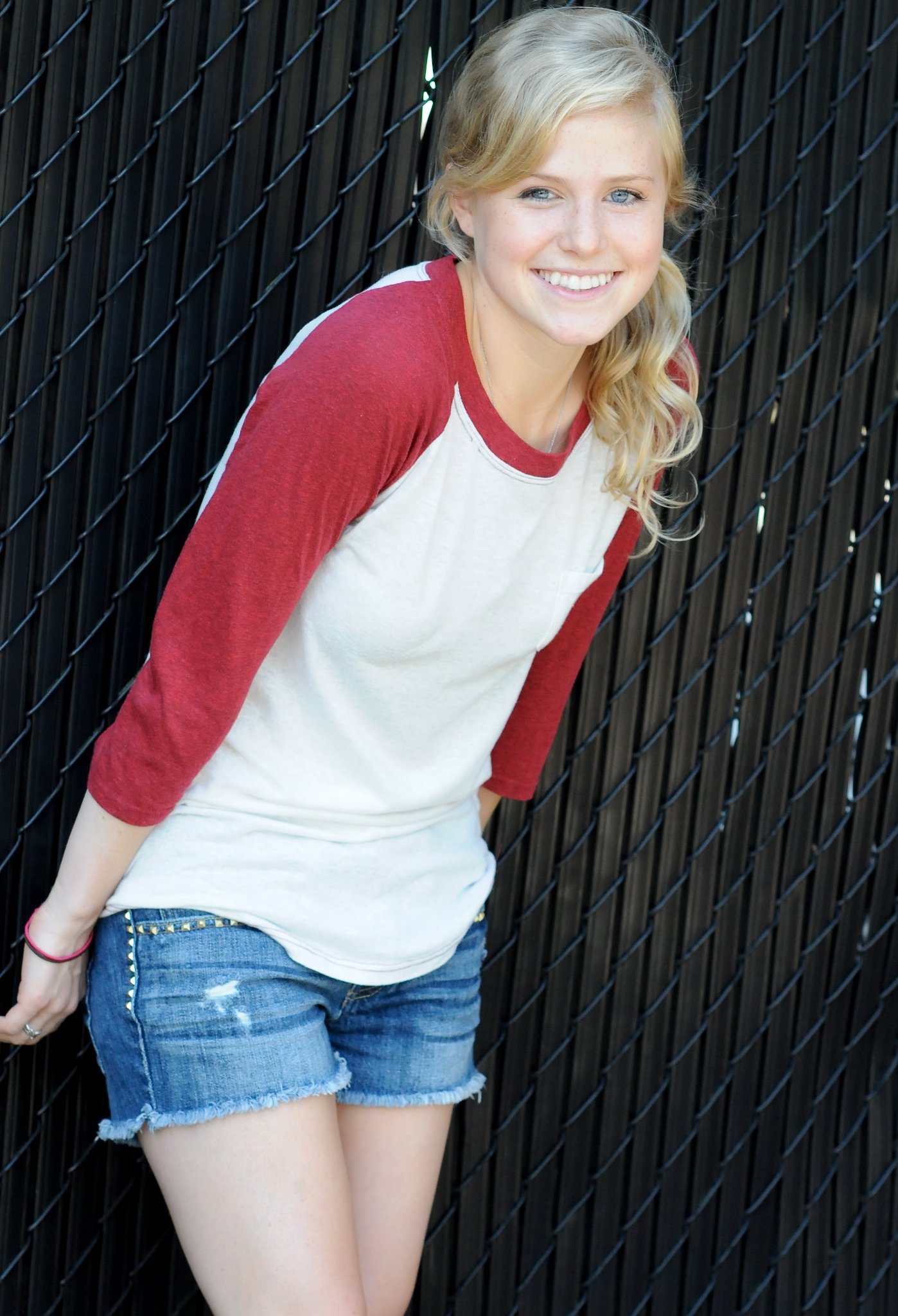 Фото - Эрин Смит: 1398x2048 / 382 Кб