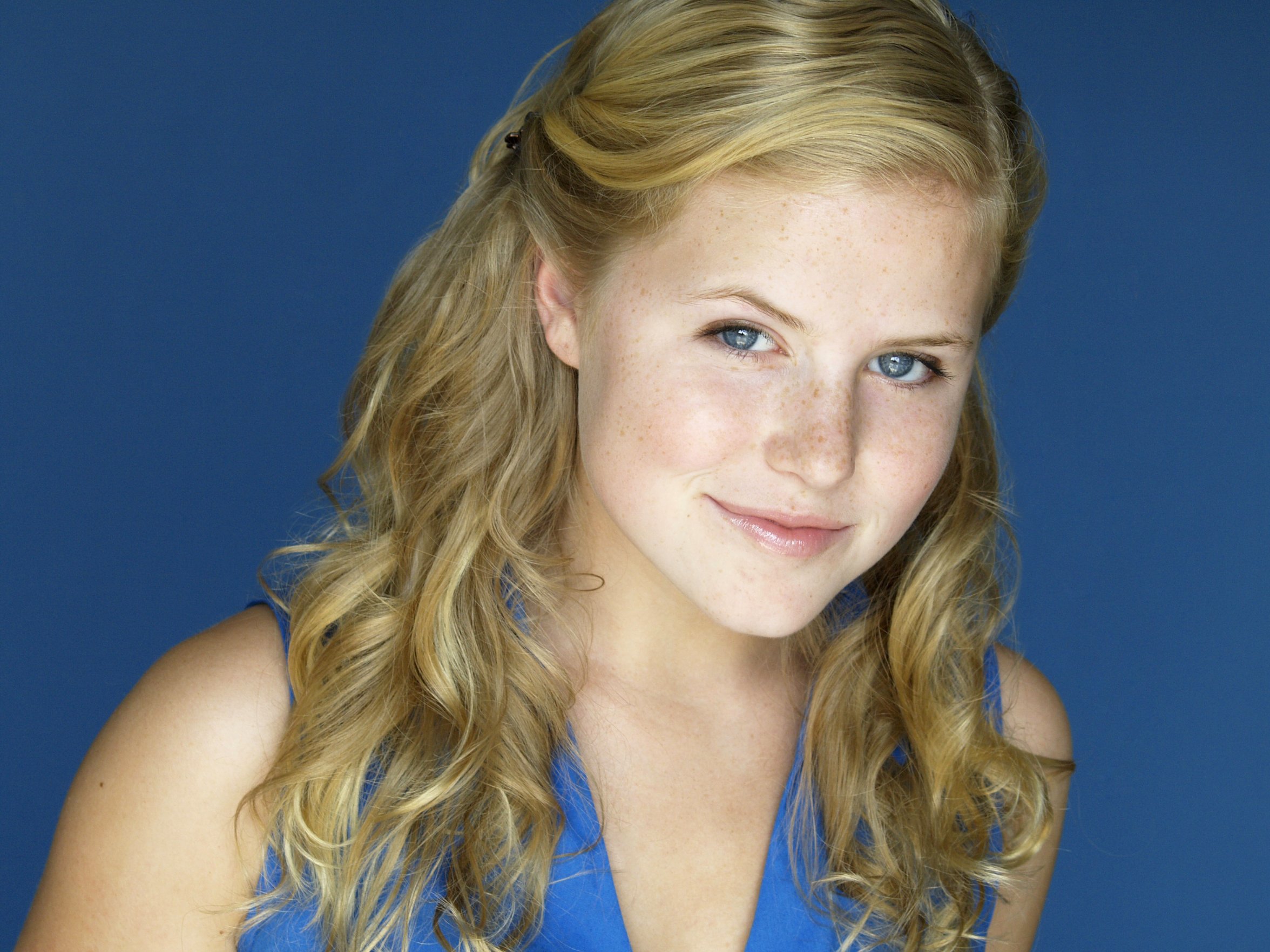 Фото - Эрин Смит: 2352x1764 / 550 Кб