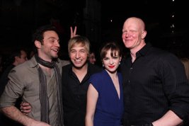 Фото - Даниэль Панабэйкер: 267x178 / 11 Кб