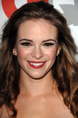 Фото - Даниэль Панабэйкер: 266x400 / 24 Кб