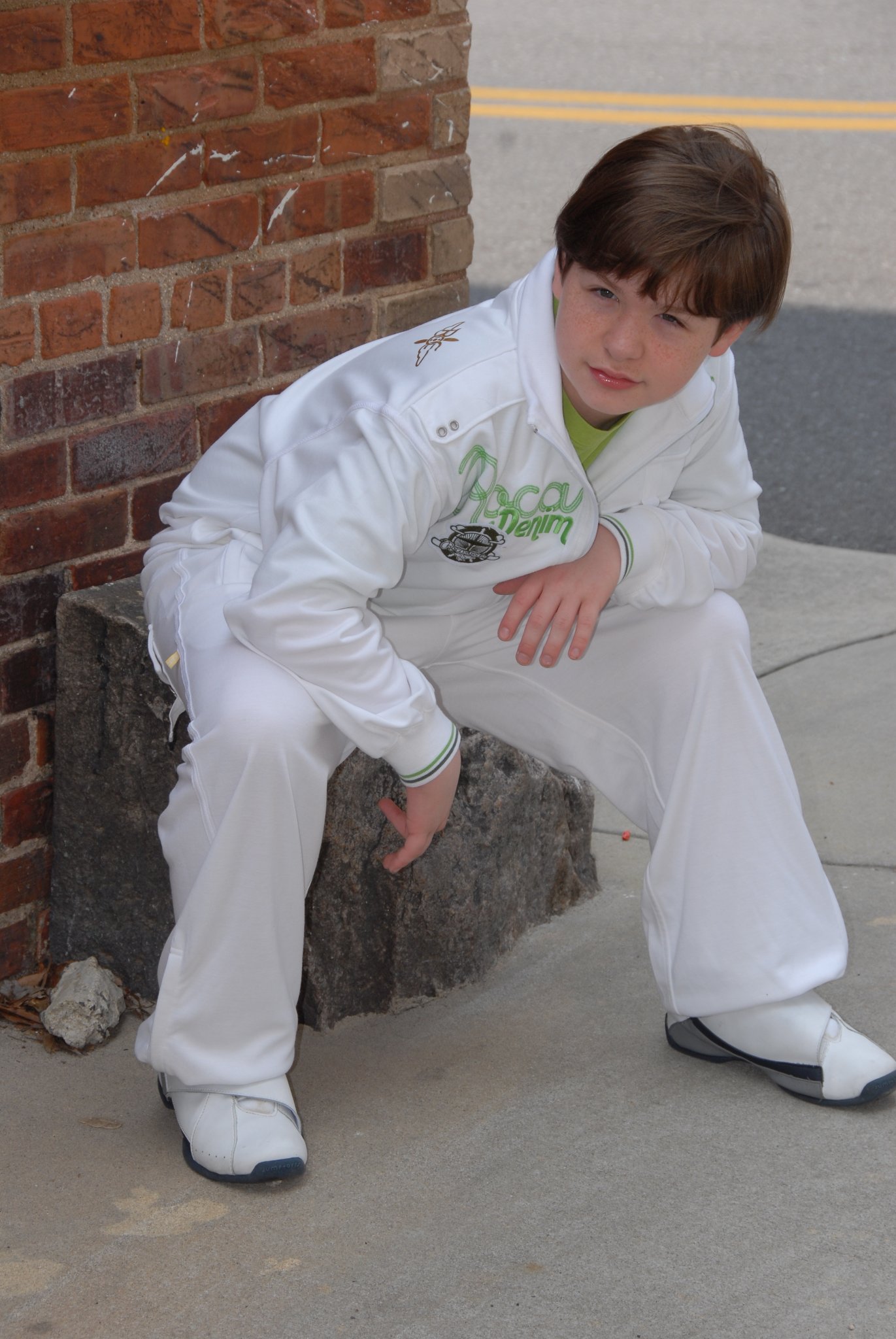 Фото - Tyler Lee Davis: 1371x2048 / 364 Кб