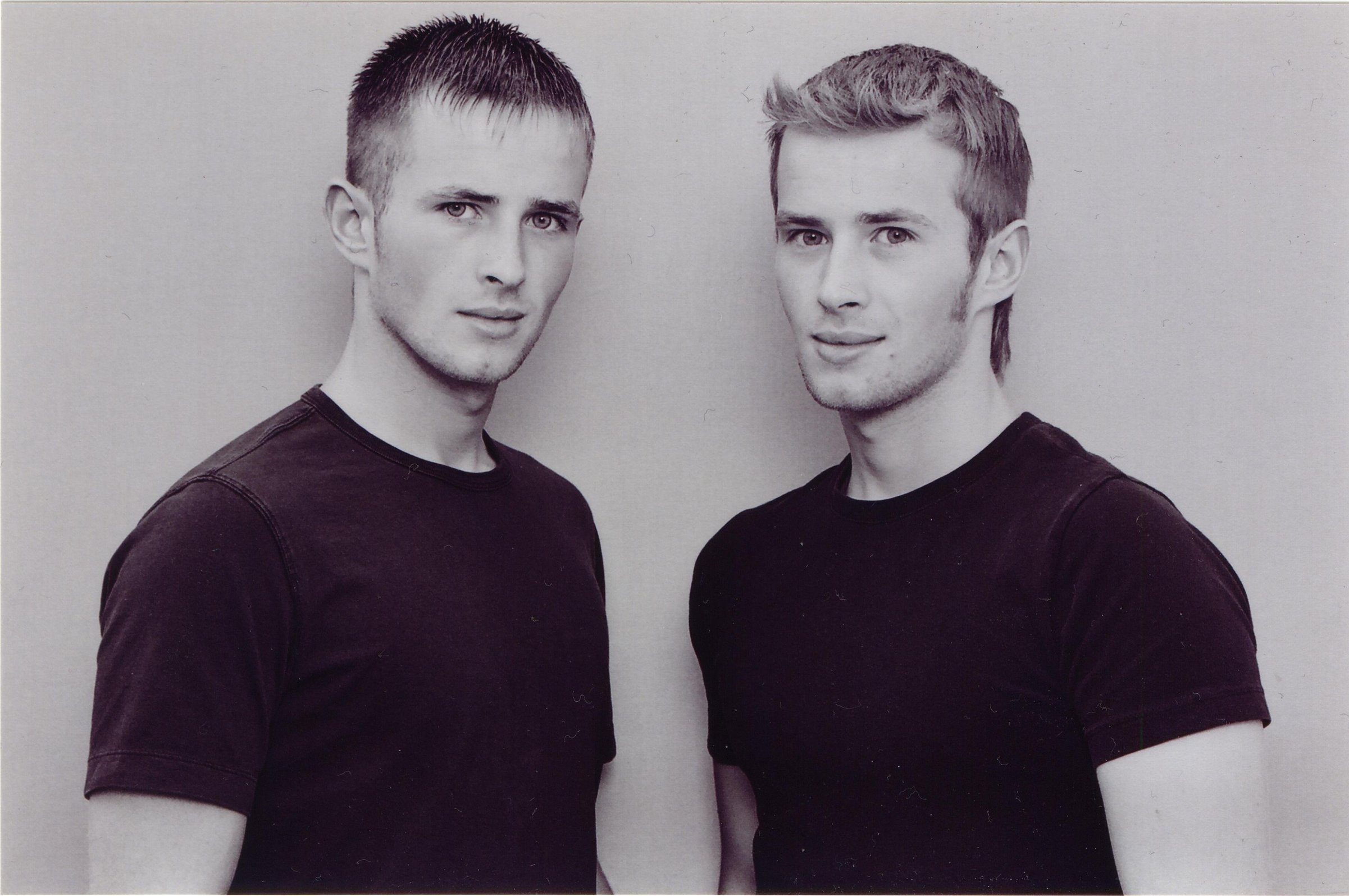 Фото - Nathan Hughes: 2402x1596 / 409 Кб