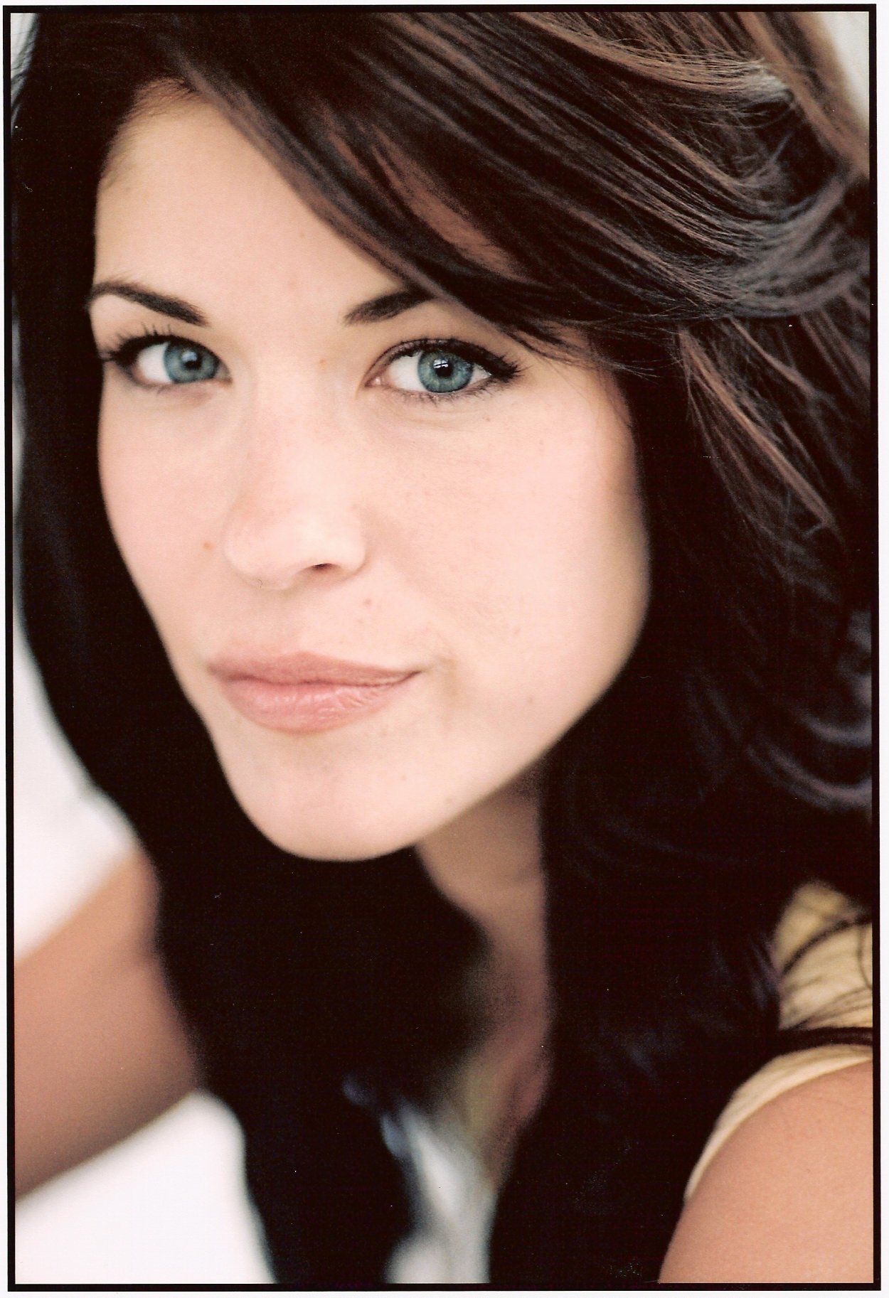 Фото - Devon Weigel: 1250x1826 / 318 Кб