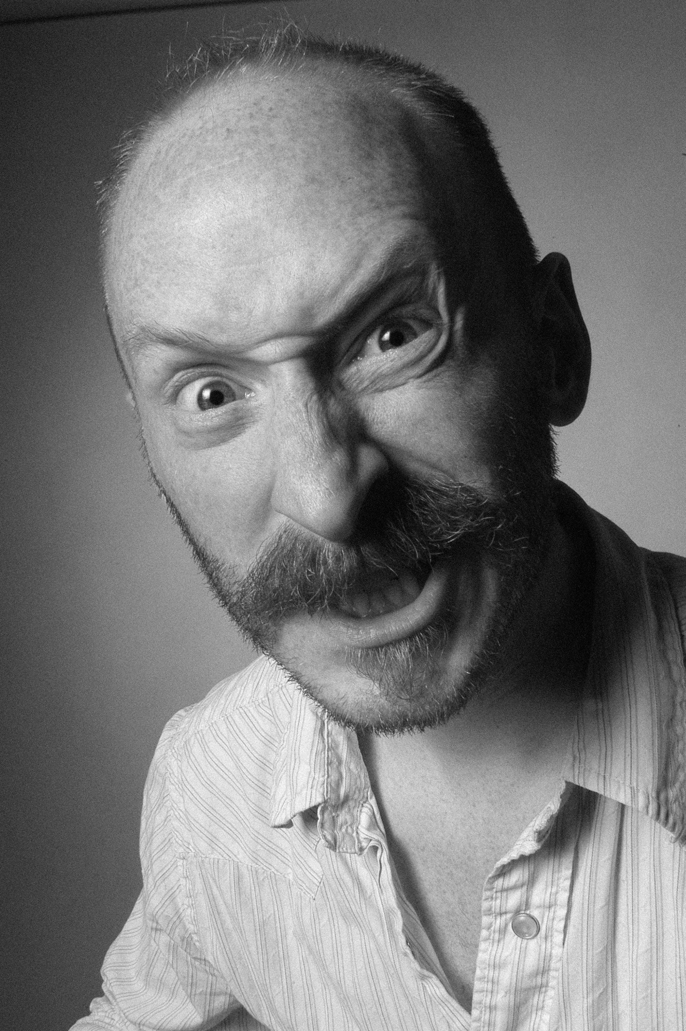 Фото - Tim Murphy: 1362x2048 / 791 Кб