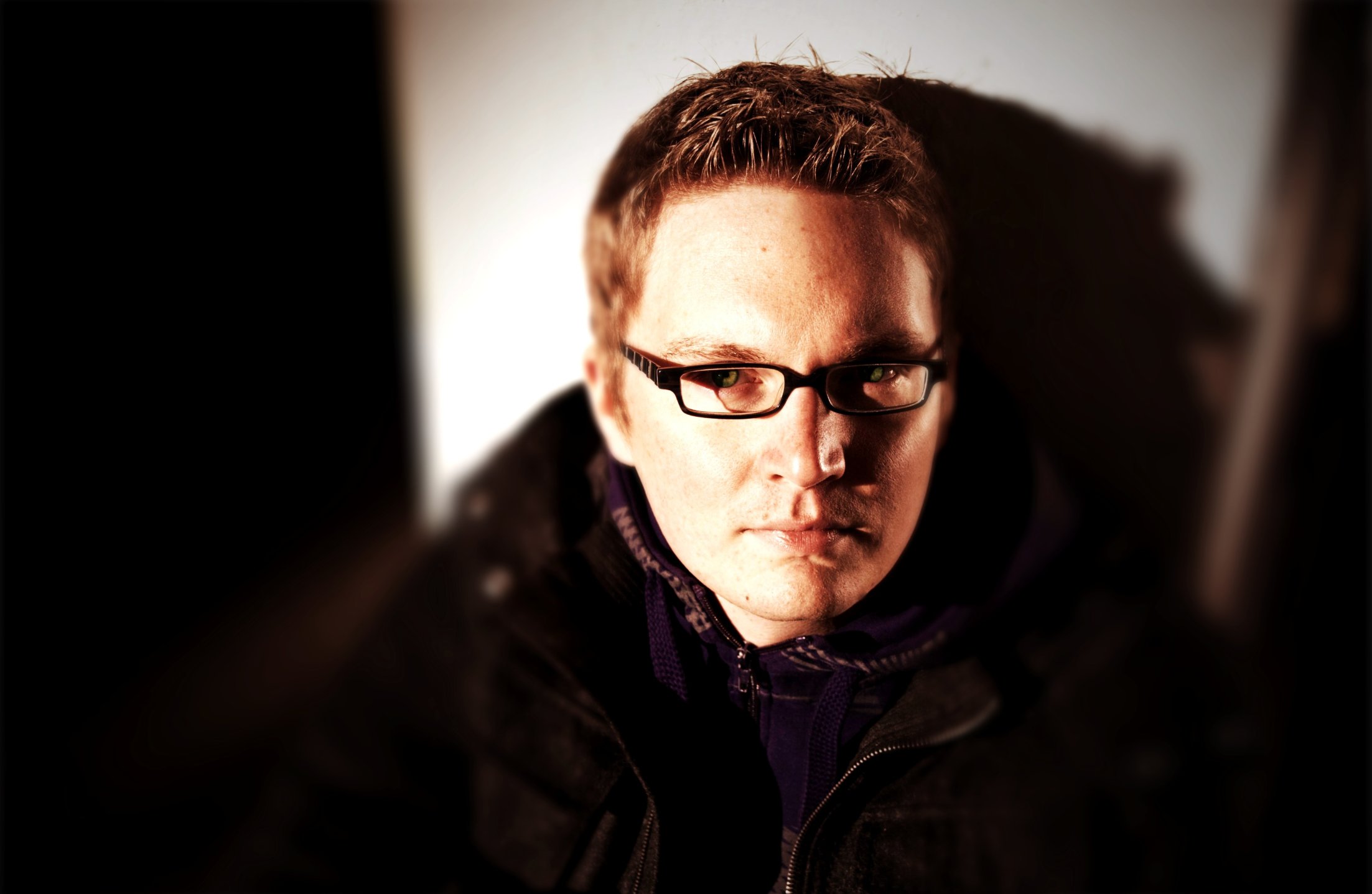 Фото - Nathan Adloff: 2205x1437 / 192 Кб