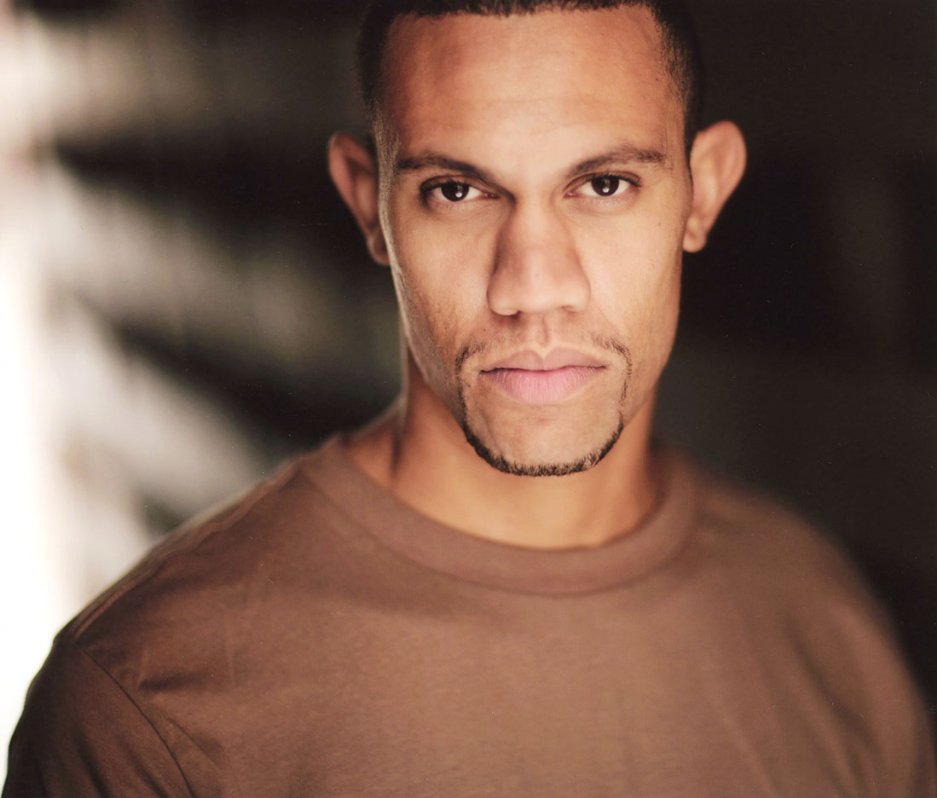 Фото - Терренс Эдвардс: 937x798 / 69 Кб