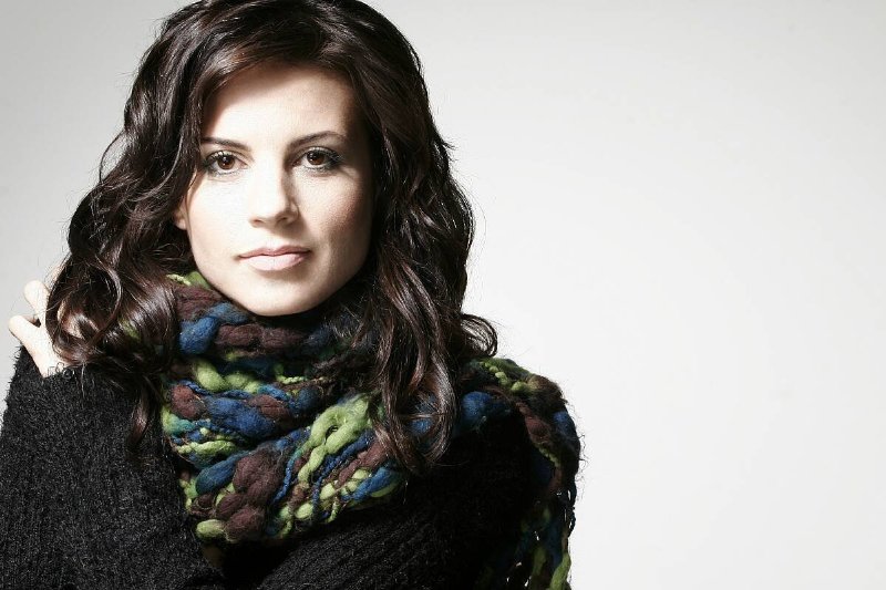 Фото - Леа Кейрнс: 800x533 / 75 Кб