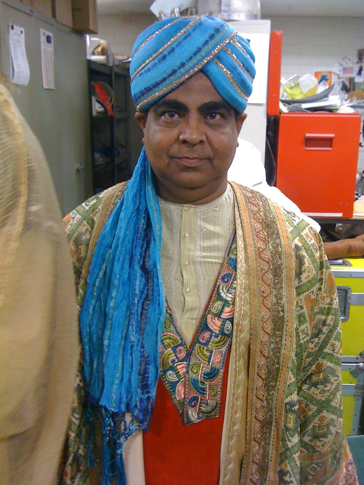 Фото - Мобин Кхан: 1200x1600 / 399 Кб