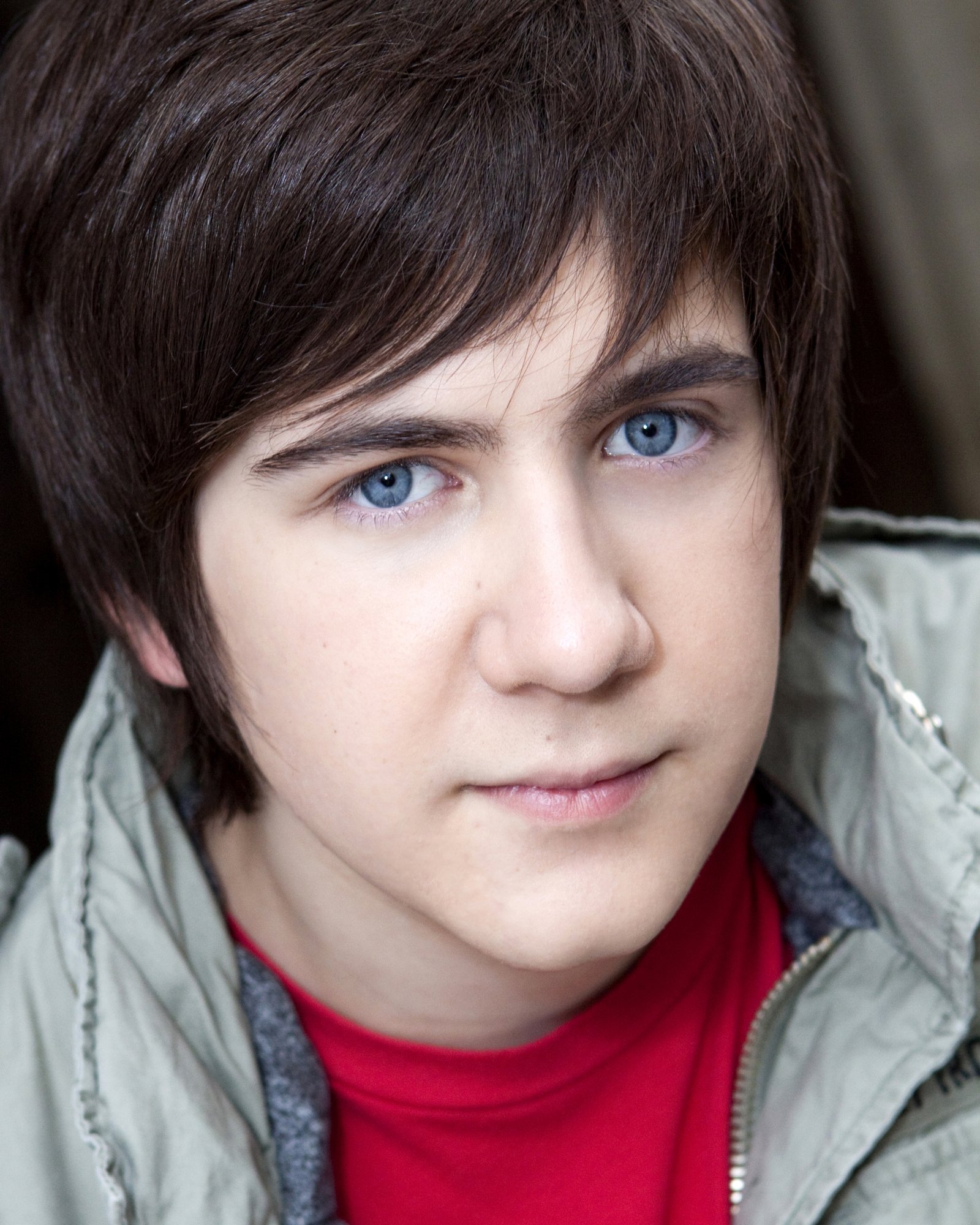 Фото - Benjamin Bryan: 1600x2000 / 475 Кб