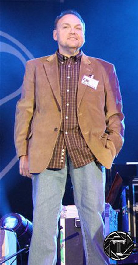 Фото - Chuck Halley: 454x871 / 68 Кб