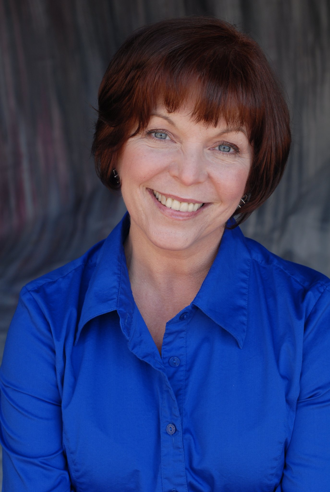 Фото - Linda Leonard: 1375x2048 / 264 Кб