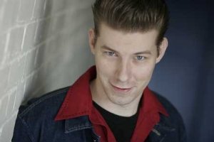 Фото - Джеймс Байрон: 300x200 / 10 Кб