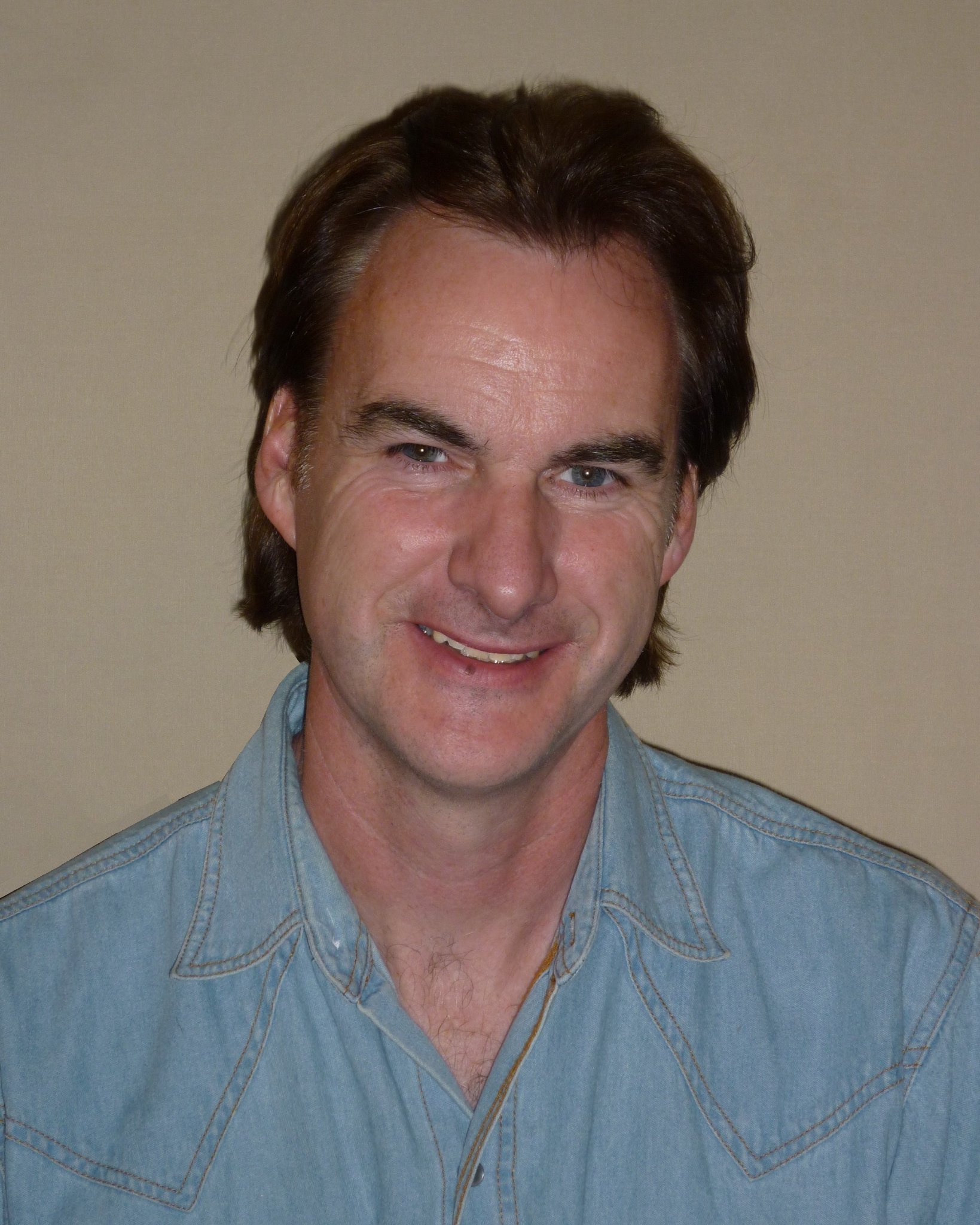 Фото - Dave Johnson: 1639x2048 / 449 Кб