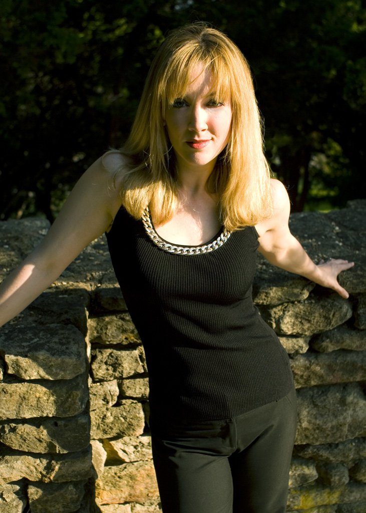 Фото - Stephanie Young: 731x1024 / 140 Кб